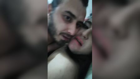 Amateur Turkish ibne zevkten uctu - Sesli