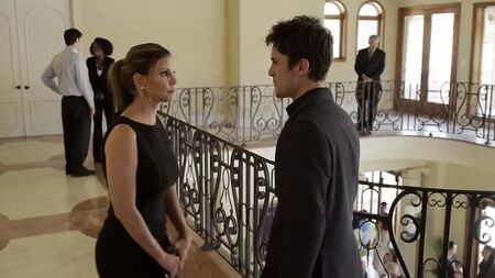 Charisma Carpenter’ın Bound filmindeki çok ateşli seks sahneleri