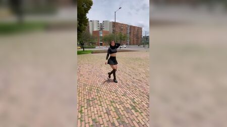 Valentina Garzon'un ne kadar güzel bir poposu var