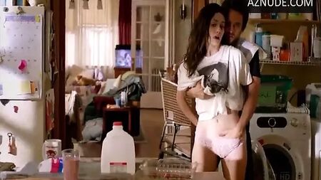 Emmy Rossum – Shameless – Tüm Seks Sahneleri (Müziksiz)