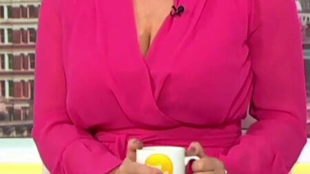 Susanna Reid'in Dekoltesi 15 Haziran 2021