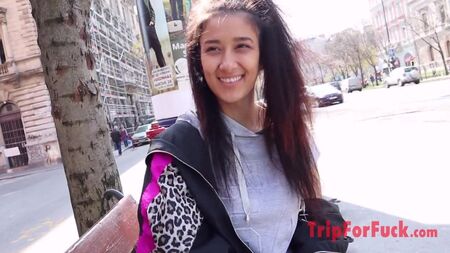 Büyük göğüslü kıza bir creampie daha