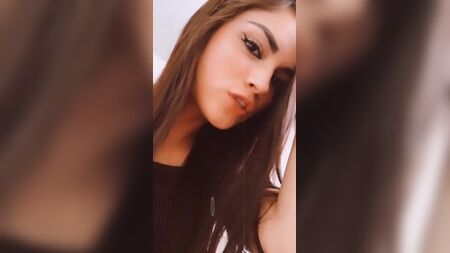 Zengin Venezuelalı Valentina Garzon
