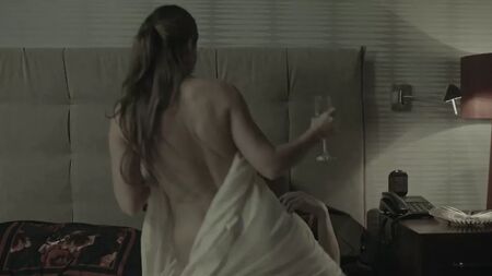Maria Fernanda Yepes, Dark Desire 1. Sezon 10-17. Bölümlerde Çıplak (2020)