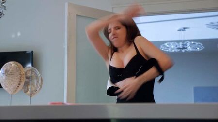 ScandalPlanet.Com'da Anna Kendrick'in Seksi Sahnesi