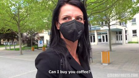 CzechStreets - E129 - Milf vibratör ile halkın üzerinde yürüyor [Porno,Pron,CZ,çek,oral seks,Çek,kamera önünde,anal,Milf,anne,2021]