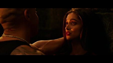 Deepika Padukone - xXx: Return of Xander Cage (2017) 1080p Çıplak mı? Seksi! / Deepika Padukone - Three Xs: World Domination