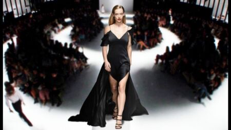 Blumarine - İlkbahar-Yaz 2018 - Milano Moda Haftası