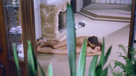 Hülya Avşar Çıplak - Sekreter (1985) HD 720p Online İzle