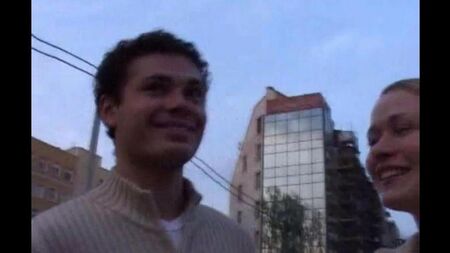 Kız adamı can sıkıntısından çıkardı