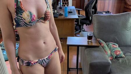 Photoshop kullanılmadan ve iç çamaşırı giymeden poz vermeye hazırım