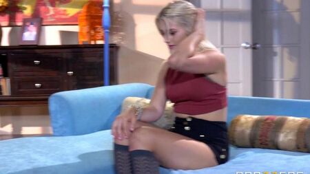 Güzel genç bir kızla porno