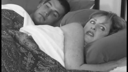 PORNO VE ENSEST -- ANNE, ARTIK BÜYÜMÜŞ OĞLUNU YANINA ALDI -- porno seks tabu -- Rusça porno --