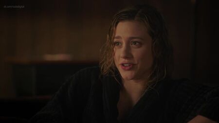 Lili Reinhart Çıplak (örtülü) - Riverdale 5. Sezon 5. Bölüm (2021) HD 1080p Çevrimiçi İzle / Lili Reinhart - Riverdale