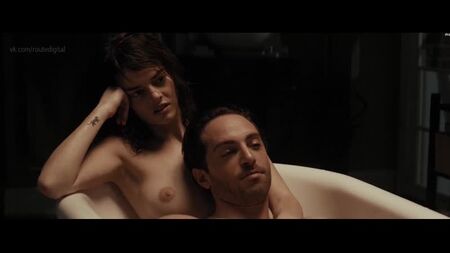 Samara Weaving Çıplak - Son An (2020) 1080p Çevrimiçi İzle / Самара Уивинг - Момент истиныWeb