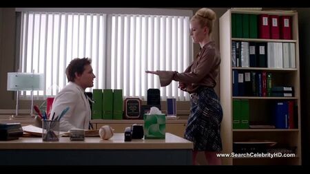 Betty Gilpin Çıplak - Hemşire Jackie