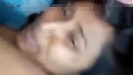 Swathi Naidu köpek pozisyonunda sikişiyor