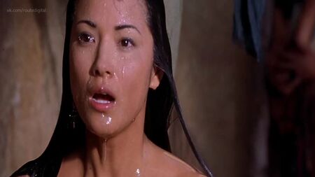 Kelly Hu Çıplak – Akrep Kral (2002) HD 720p Çevrimiçi İzle / Kelly Hu – Akrep Kral