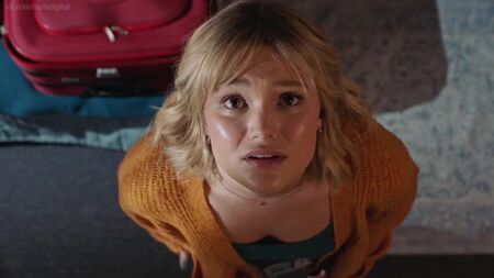 Olivia Holt, Reha Sandill - Turkey Drop (2019) HD 1080p Çıplak mı? Seksi! Çevrimiçi İzle