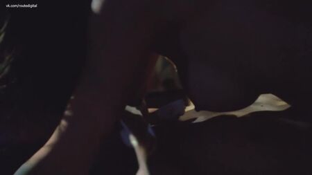 Carrie-Anne Moss Çıplak - The Soft Kill (1994) + Ağır Çekim Çevrimiçi İzle / Carrie-Anne Moss - Nazik Cinayet