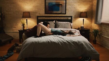 Emily Hampshire Çıplak - Garip Cinsel Maceram (2012) HD 1080p