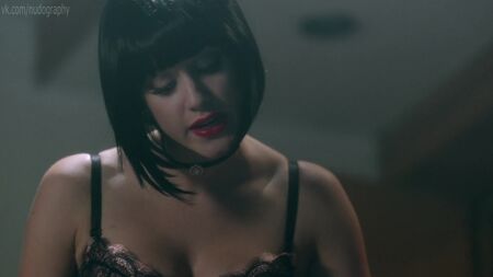 Seksi Lili Reinhart ve Camila Mendes - Riverdale (2017) - 1. Sezon / 3. Bölüm s1e3