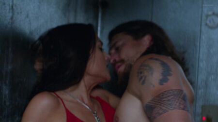 Christina Ochoa Çıplak - Animal Kingdom - 1. Sezon 6. Bölüm (ABD 2016) 1080p