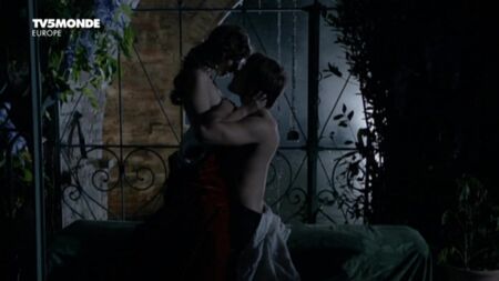 Alessandra Mastronardi Çıplak - Parma Kartuz Manastırı (2012) HD 720p