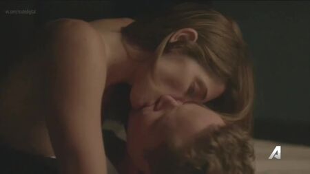 Ashley Greene, Kaitlyn Leeb Çıplak – Rogue 3. Sezon 15. Bölüm (2016) HD 720 Çevrimiçi İzle / Ashley Greene, Kaitlyn Leeb – Bestia