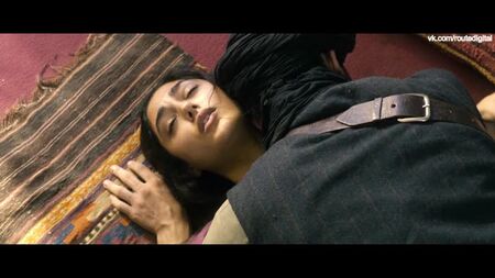 Golshifteh Farahani Çıplak - Sabır Taşı (Fransa-İran, 2012) 1080p Çevrimiçi İzle / Голшифте Фарахани - Камень терпения