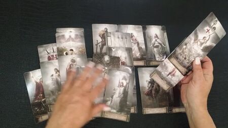 METRESİYLE ARASINDA NE VAR? #tarot #çevrimiçi-tarot #tarot-yorumları #tavsiyeler #ilişkiler #tarot-yorumları