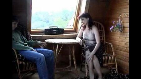 Oğul ülkede annesini becerdi