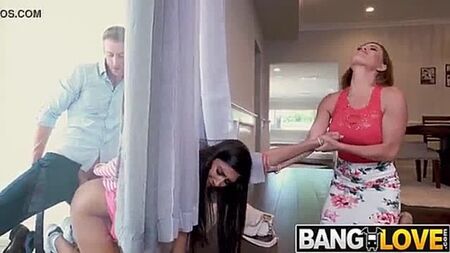 arkadaşım kapıda sıkıştı porno 18+