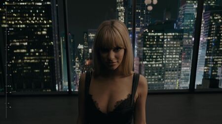 Amanda Seyfried, Jordan Claire Robbins vb. Çıplak - Anon (2018) HD 1080p Web