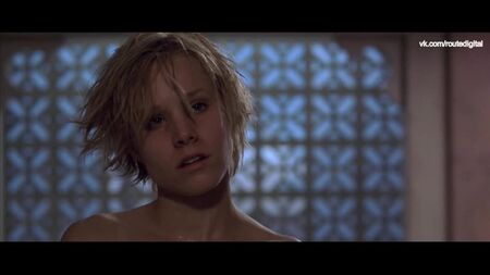 Kristen Bell Çıplak (meme ucu görünmesi) @ Spartan (2004) HD 1080p Çevrimiçi İzle