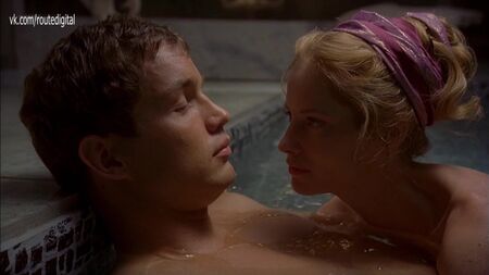Sienna Guillory Çıplak - Helen Of Troy (İngiltere 2003) 1080p Çevrimiçi İzle