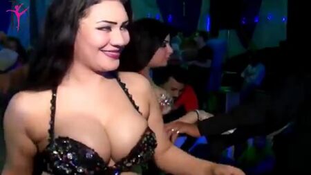 Mısırlı Oryantal Dans. Ateşli Oryantal Dans
