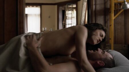 Emmy Rossum Çıplak, Isidora Goreshter, Sammi Hanratty - Shameless (2018) 8. Sezon 10. Bölüm 1080p