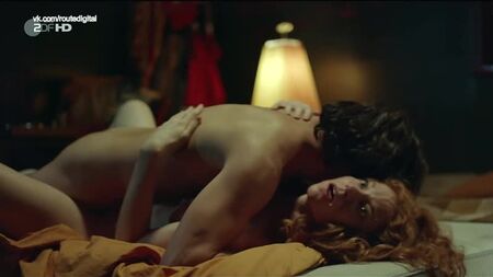Marleen Lohse Çıplak @ Bella Germania Sezon 1 Bölüm 3 (2019) - 1080p Çevrimiçi İzle / Марлен Лозе