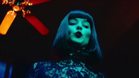 Margot Robbie, Katarina Cas - Terminal (2018) HD 1080p Çıplak mı? Ateşli! Çevrimiçi İzle