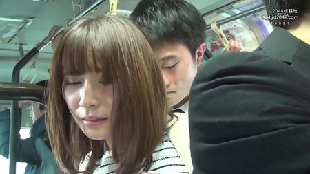 Otobüste Japon seks - genç Asyalı kızın hayalini kurduğu şey