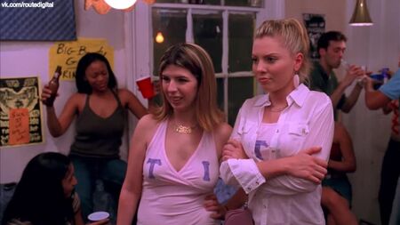 Kaitlin Doubleday, Heather Matarazzo vb. Çıplak - Freshman Orientation (2004) HD 1080p İnternetten İzle