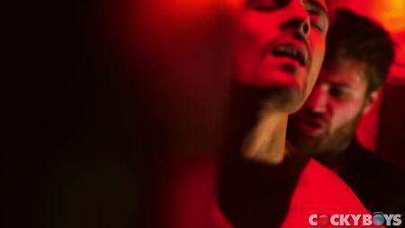 SKANDAL ÇOCUK 3. BÖLÜM - CARTER DANE, DORYANN MARGUET eşcinsel porno