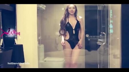Ugirls MÜKEMMEL VÜCUT FOTOĞRAF ÇEKİMİ VİDEOSU