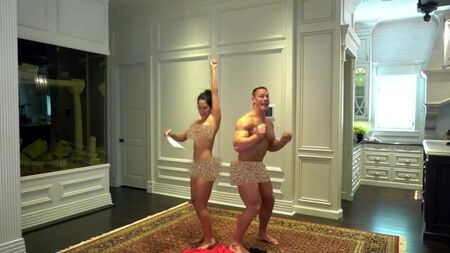 Nude 500K kutlaması! John Cena ve Nikki Bella sözlerini tuttu!