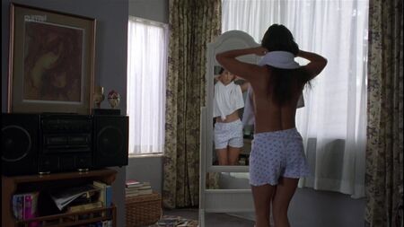 Demi Moore Çıplak - Striptiz (ABD 1996) 1080p Çevrimiçi İzle