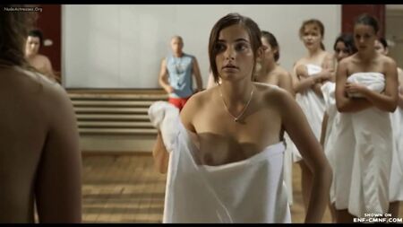 ENF-CMNF-OON – Zorla çıplaklık içeren video – Havluyla oyun