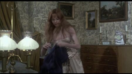 Madeline Smith, Ingrid Pitt Çıplak - Vampir Sevgililer (1970) Çevrimiçi İzle / Madeline Smith, Ingrid Pitt - Vampir Sevgililer
