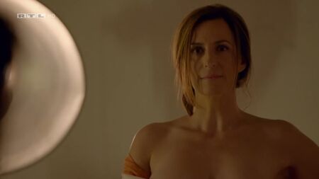 Iris Mareike Steen, Ulrike Frank - GZSZ e7152 (2020) HD 1080p Çıplak mı? Seksi! Çevrimiçi İzle / Ирис Марейке Стин, Ульрике Франк