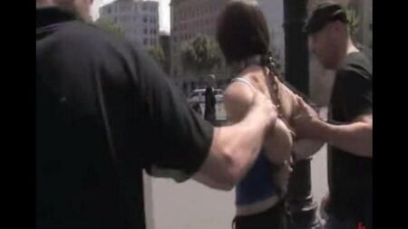 Kamerada halka açık grup seks